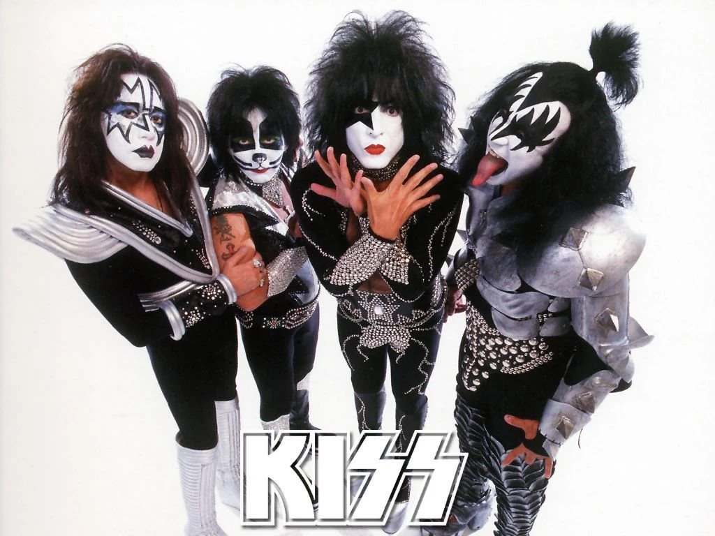 Wallpapers Kiss Free Desktop Wallpapers 2011