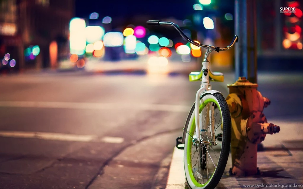 Bicycle On The City Street Wallpapers Photography Wallpapers