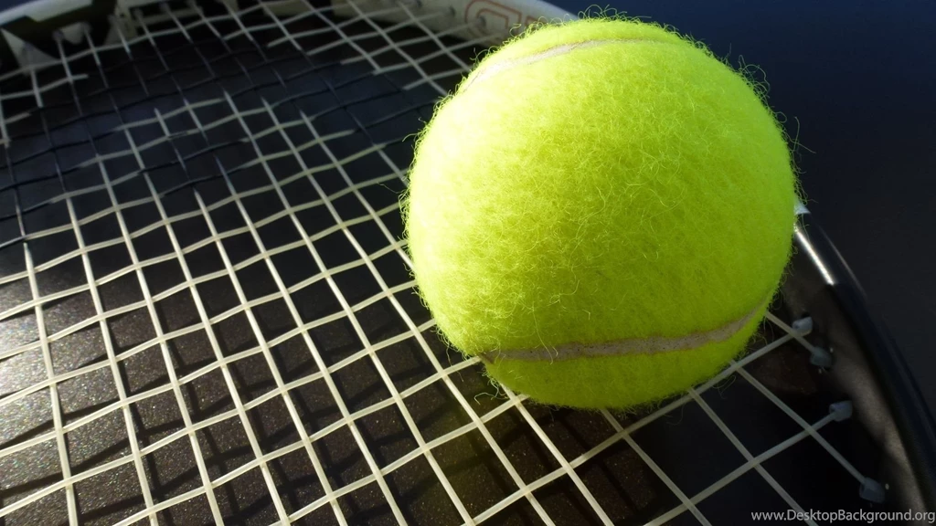 Tennis Racket And Tennis Ball Wallpapers :: HD Wallpapers