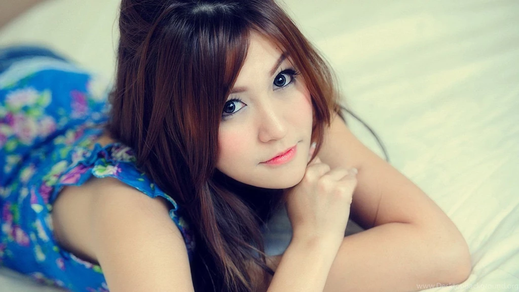 Cute Girl HD Wallpapers