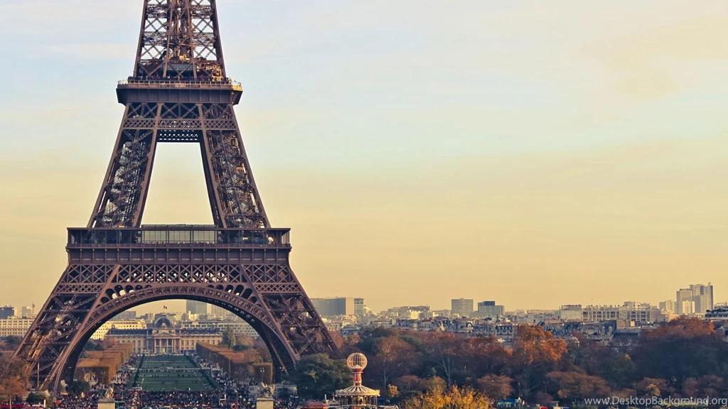 Eiffel Tower Paris Background HD Wallpapers.jpg