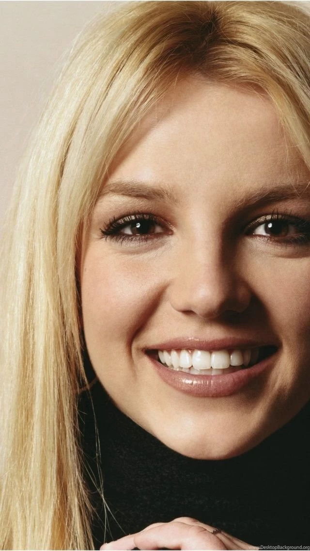 Happy Britney iPhone 5 Wallpapers