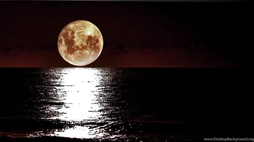 26 Moon HD Wallpapers