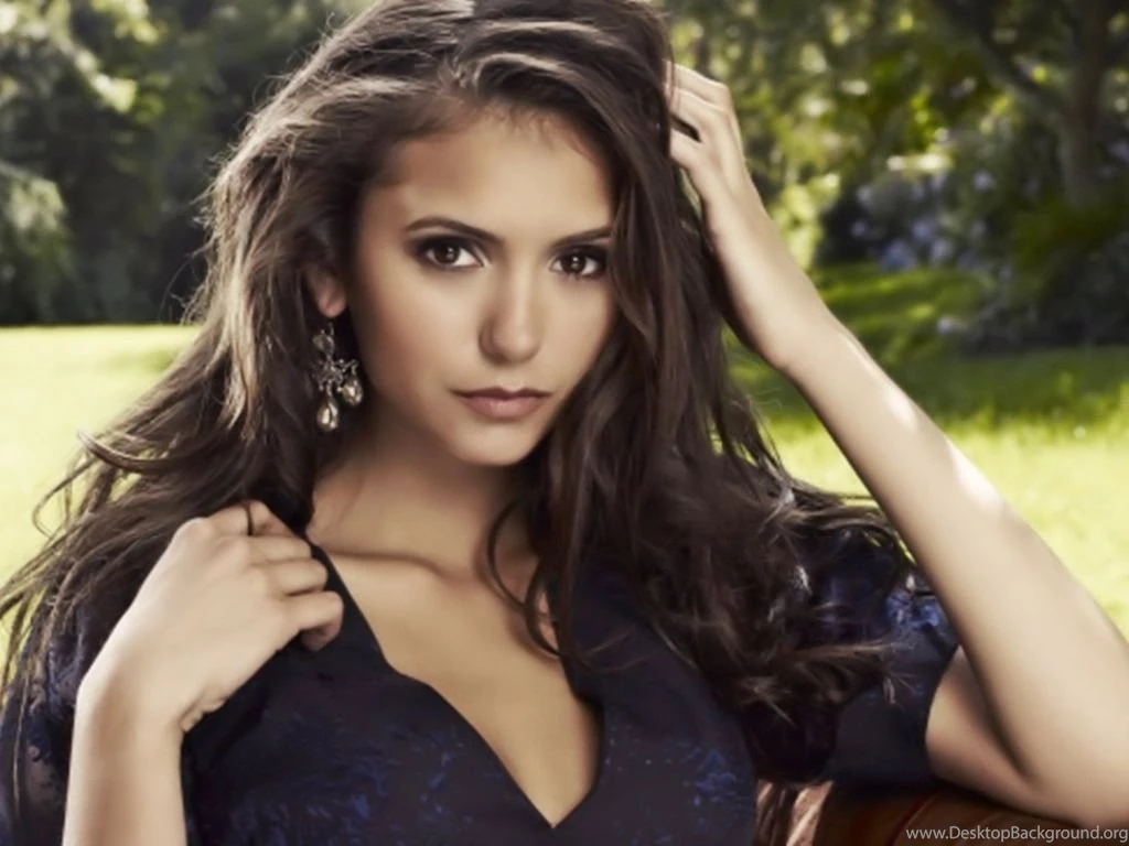 Nina Dobrev Wallpapers Wallmanage.com