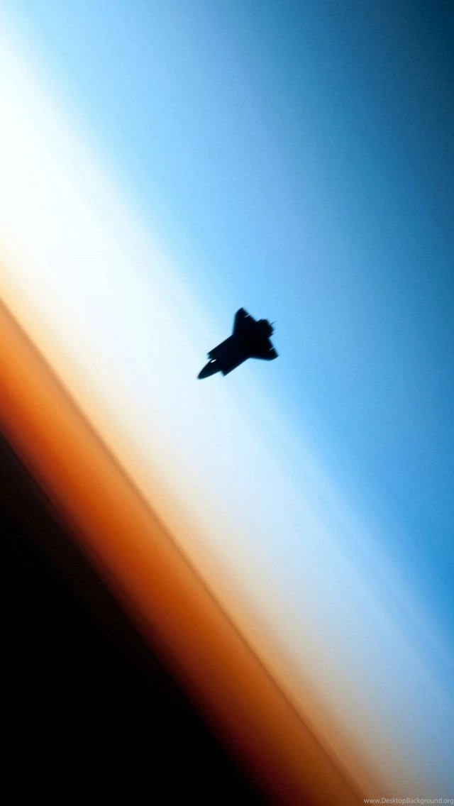 Space Shuttle In Orbit iPhone 5 Wallpapers