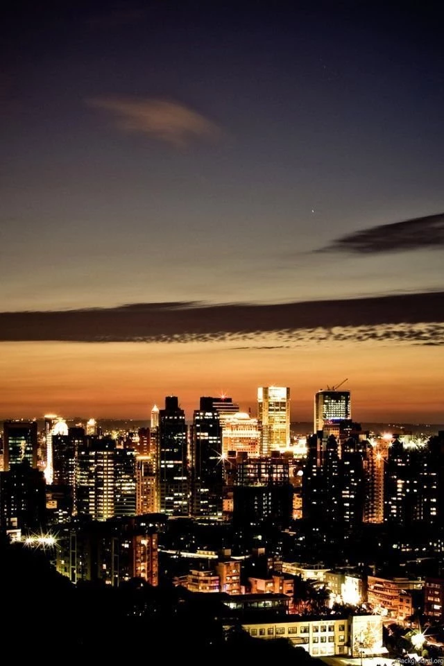 640x960 City Skyline Iphone 4 Wallpapers