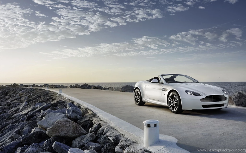 19 Aston Martin Vantage HD Wallpapers