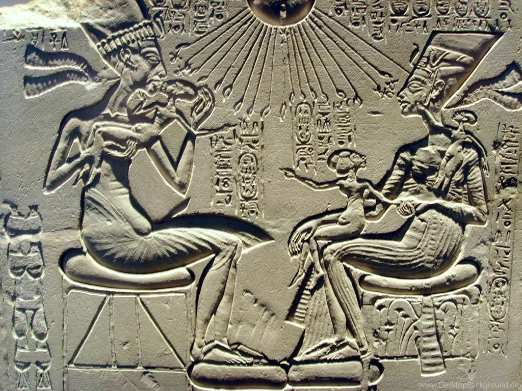 AKHENATEN WITH NEFERTITI AND THEIR FAMILY Ancient Egypt ...