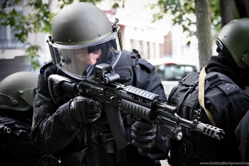 DOS Saturn Special Forces Soldier Helmet Military Police Weapon ...