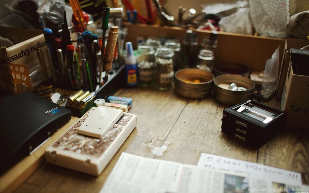 Artist Desk Wallpapers, Artist Desk Myspace Backgrounds, Artist ...