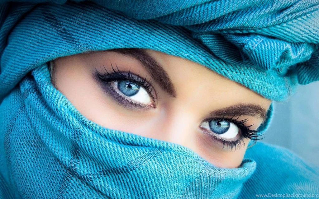Blue Eyes Girl HD Wallpapers