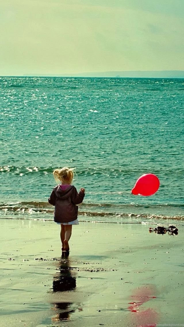 Beach Girl iPhone 5s Wallpapers Download