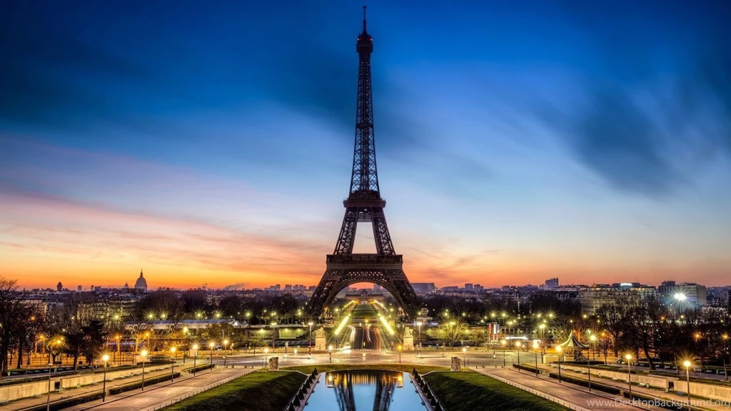 Eiffel tower paris hd 1600x900.jpg