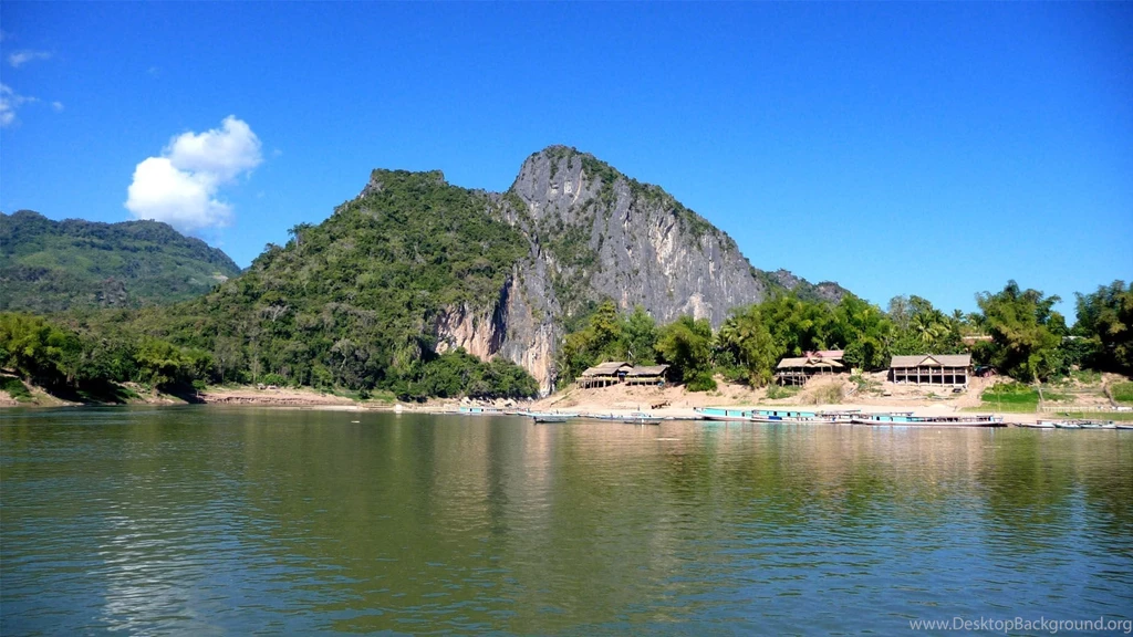 Laos Ban Pak Ou Landscape – BUZZERG