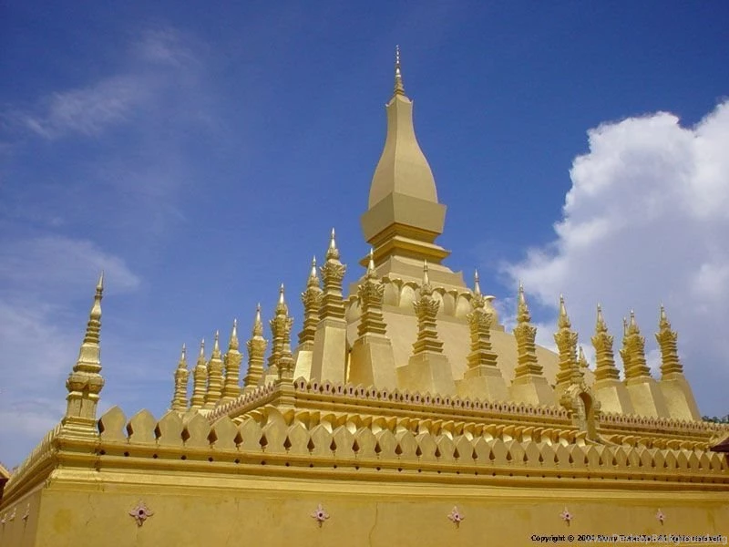 Blurry Travel Desktop Wallpapers And Backgrounds Pha That Luang ...