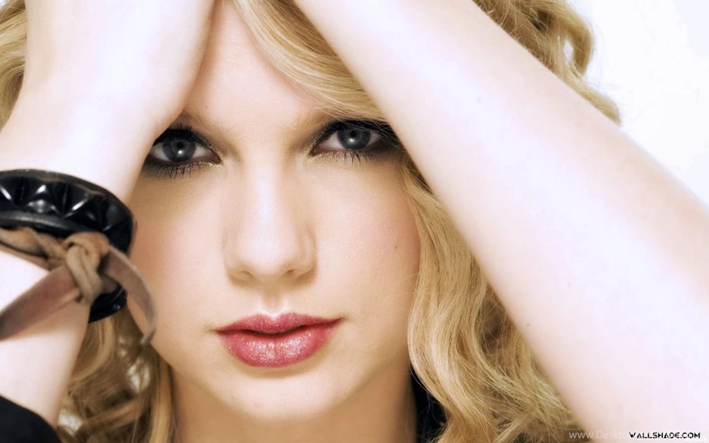 Free Gorgeous Taylor Swift Desktop Wallpapers 16801050