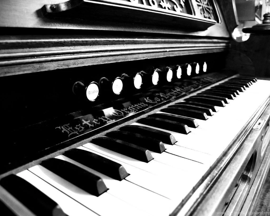 Piano Backgrounds – Black And White