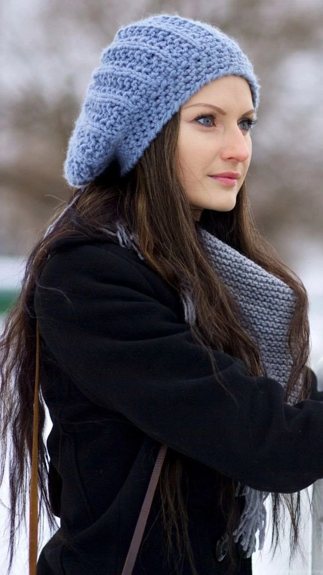 Girl Winter iPhone 5s Wallpapers Download