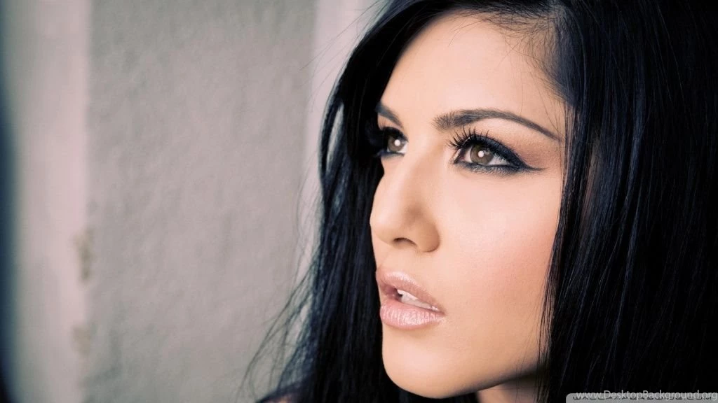 Brunette HD Desktop Wallpapers : High Definition : Fullscreen : Mobile