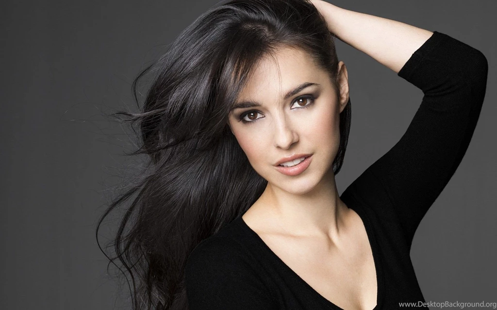 20 Beautiful HD Brunette Wallpapers HDWallSource.com