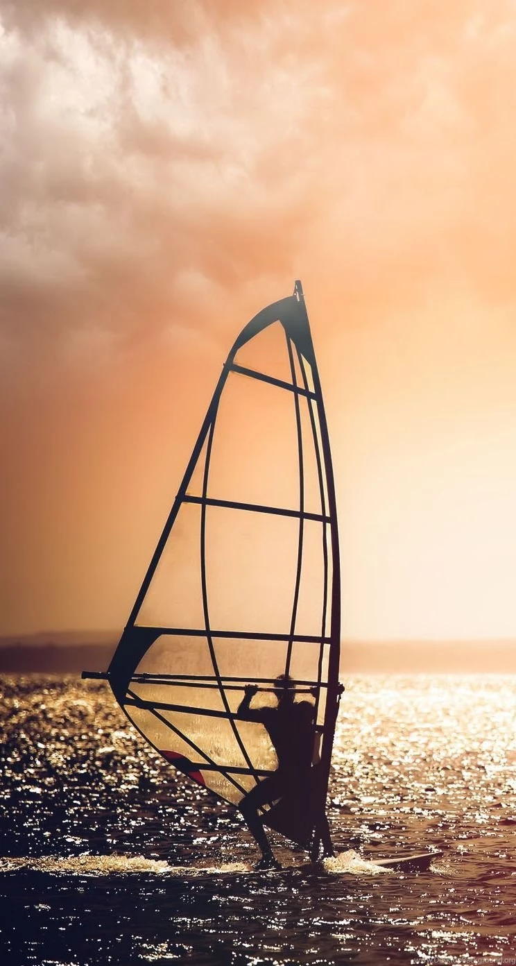 Surfing On The Ocean iPhone 5s Wallpapers Download