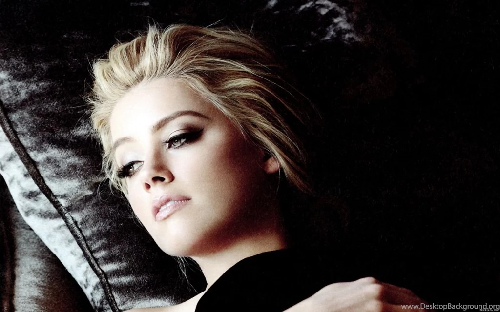 Amber Heard : Desktop And Mobile Wallpapers : Wallippo