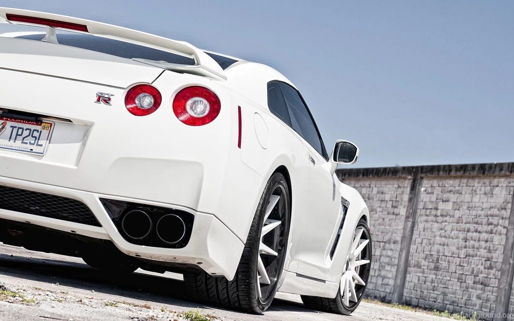 Nissan GTR R35 Wallpapers HD Download