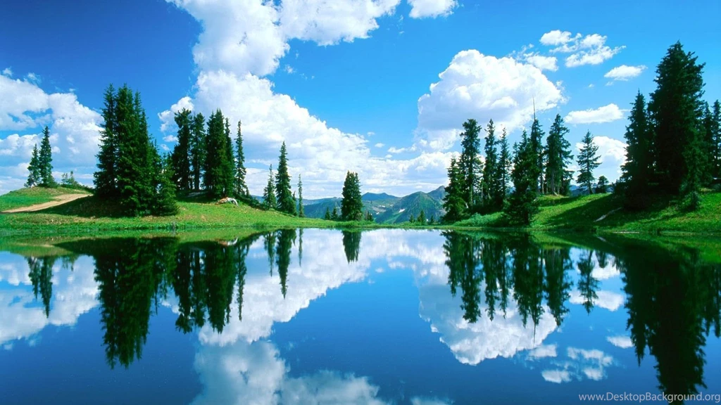 Beautiful_lake_1600x900.jpg