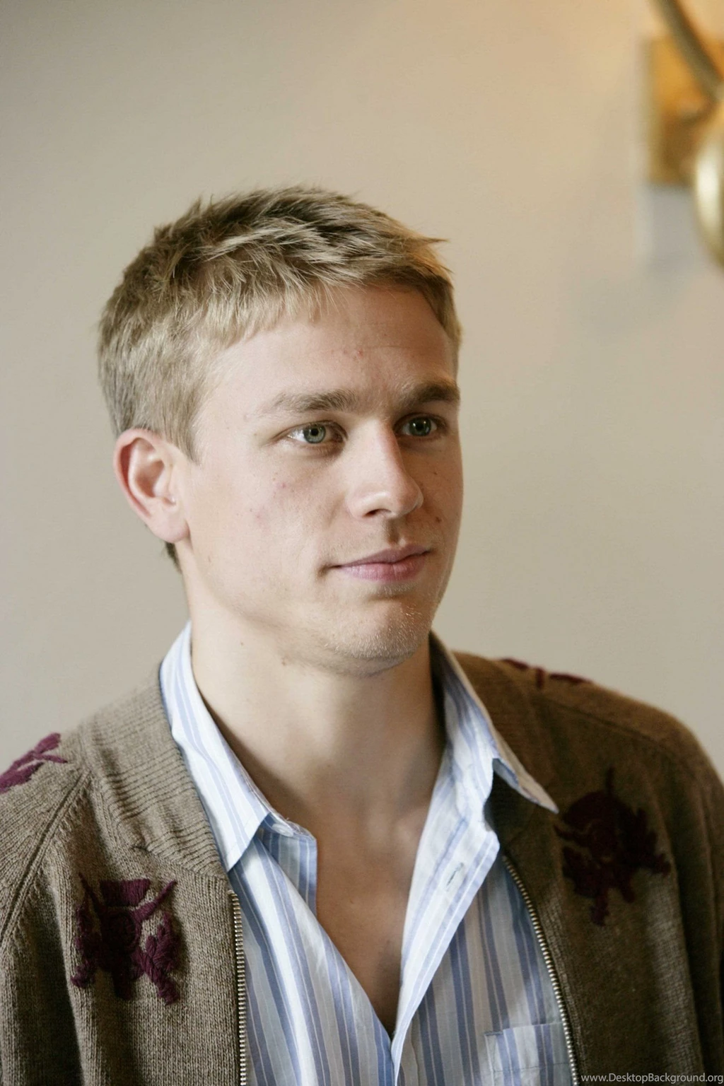 Charlie Hunnam Photo, Pics, Wallpapers Photo