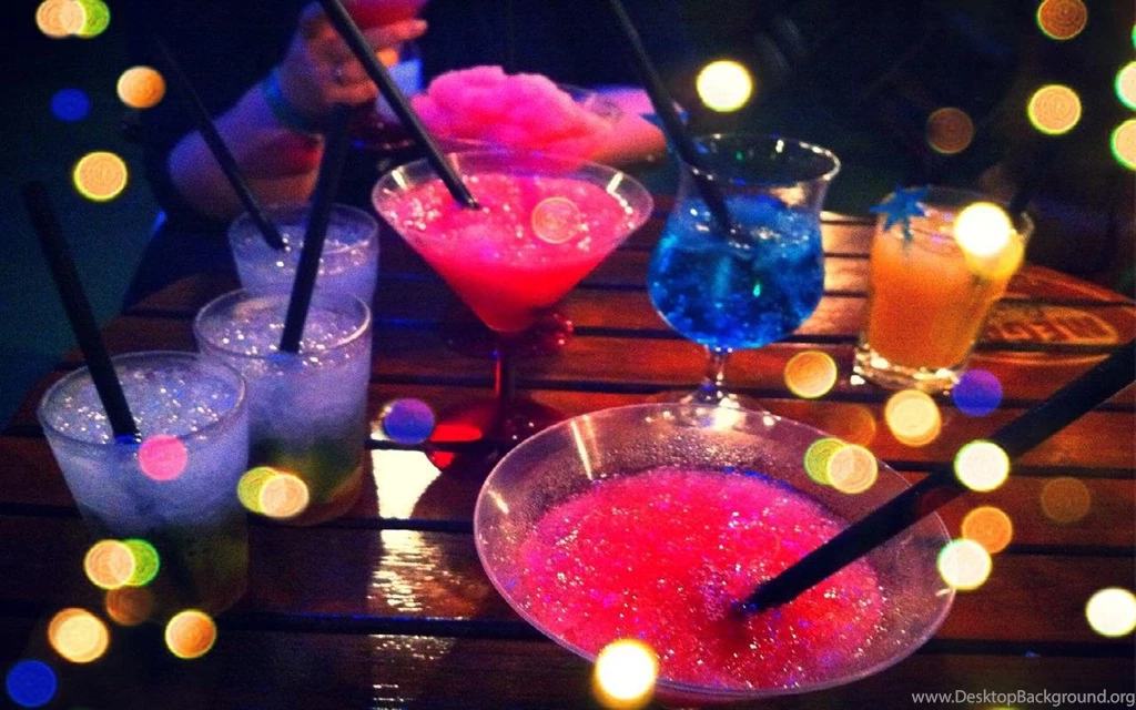 SUMMERTIME PARTY WALLPAPER   (