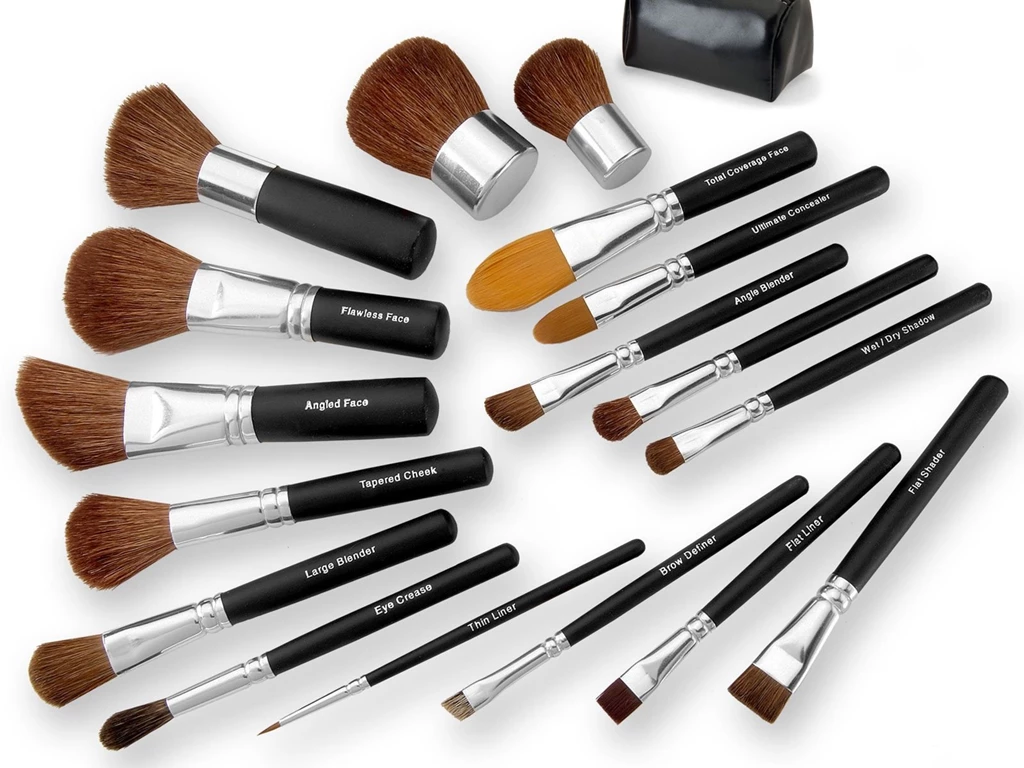 Desktop Wallpapers · Gallery · Miscellaneous · Set Of Make up ...