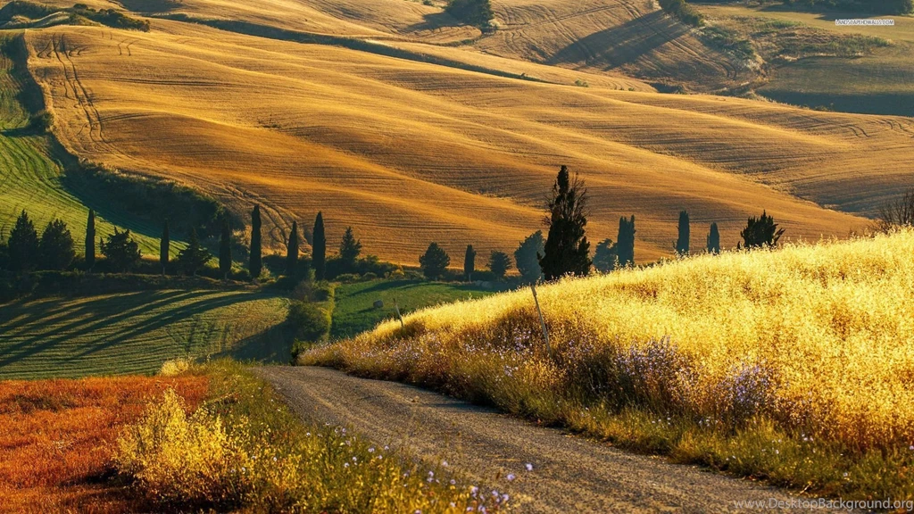 Tuscany Valley Wallpapers