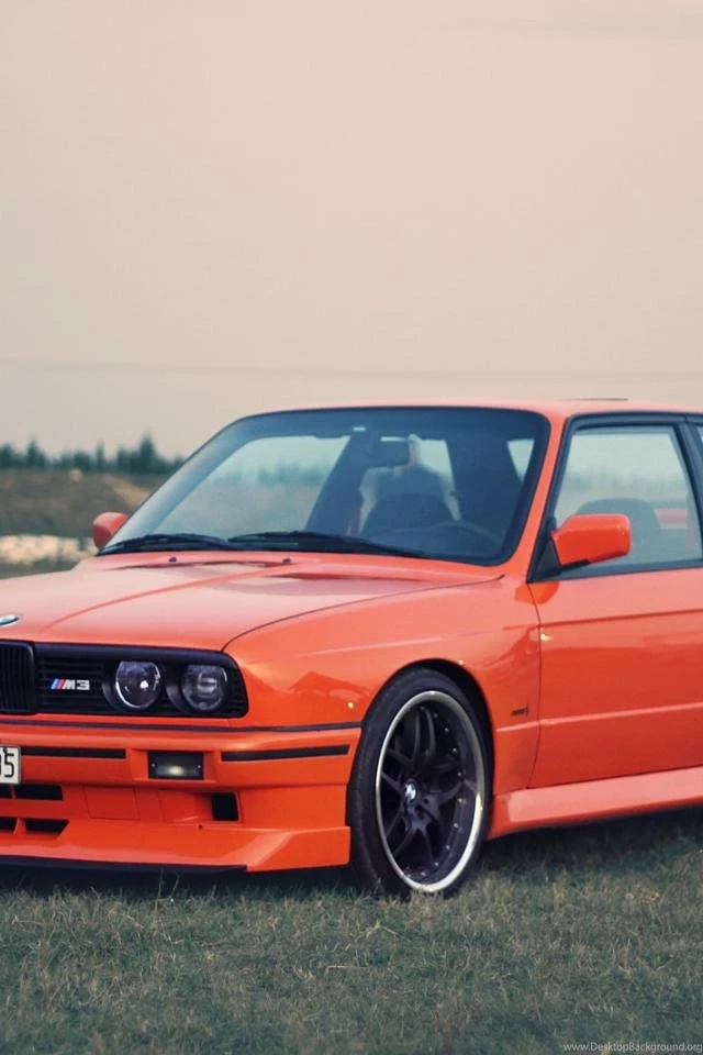 HDscreen: BMW E30 M3 Nature Orange Desktop Bakcgrounds