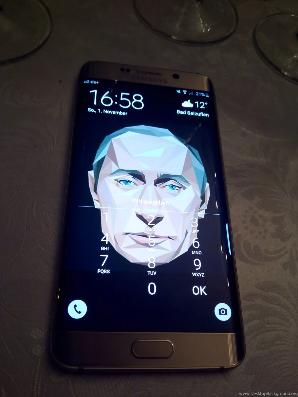 File:Samsung Galaxy S6 Edge With Putin Wallpaper.jpg   Wikimedia ...