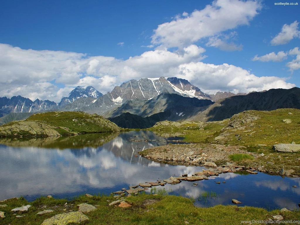 Alpine Vally, Switzerland Wallpapers