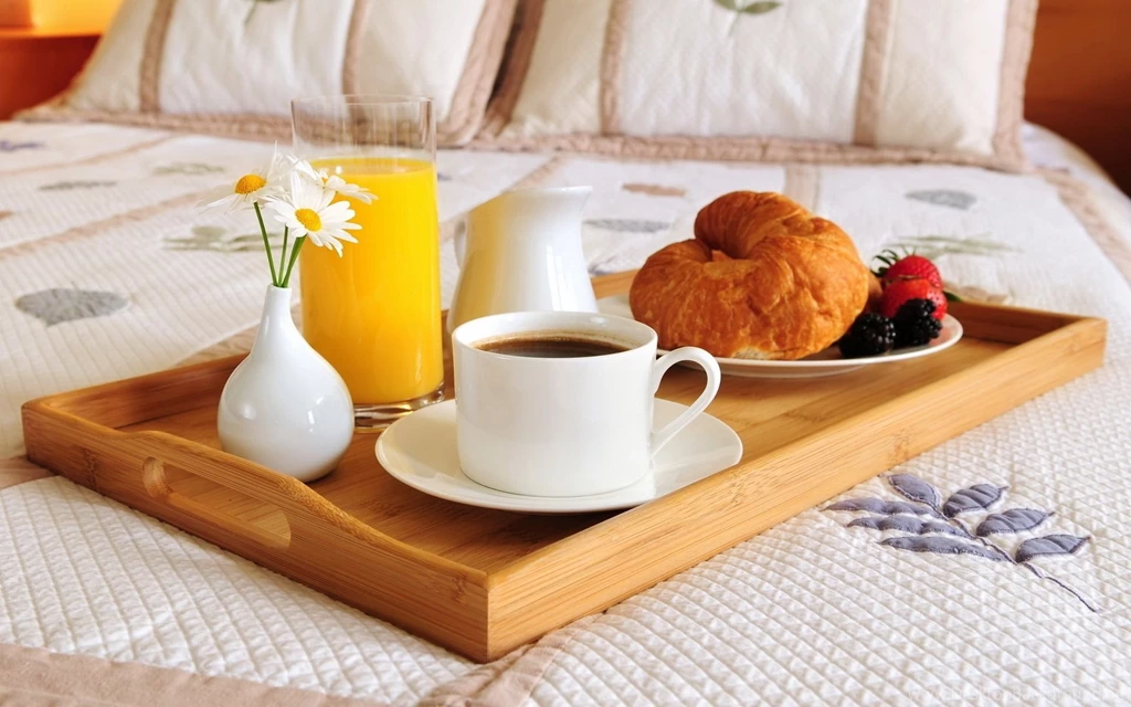 Breakfast In Bed Wallpapers And Images Wallpapers, Pictures, Photos