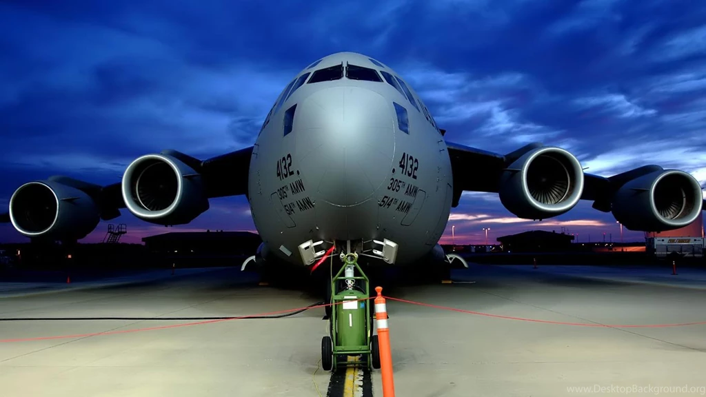 Desktop Wallpapers · Gallery · HD Notebook · C17 Globemaster ...