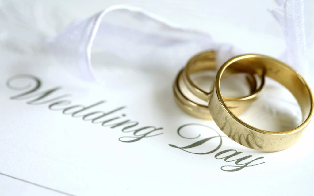 Wedding rings wallpaper1.jpg