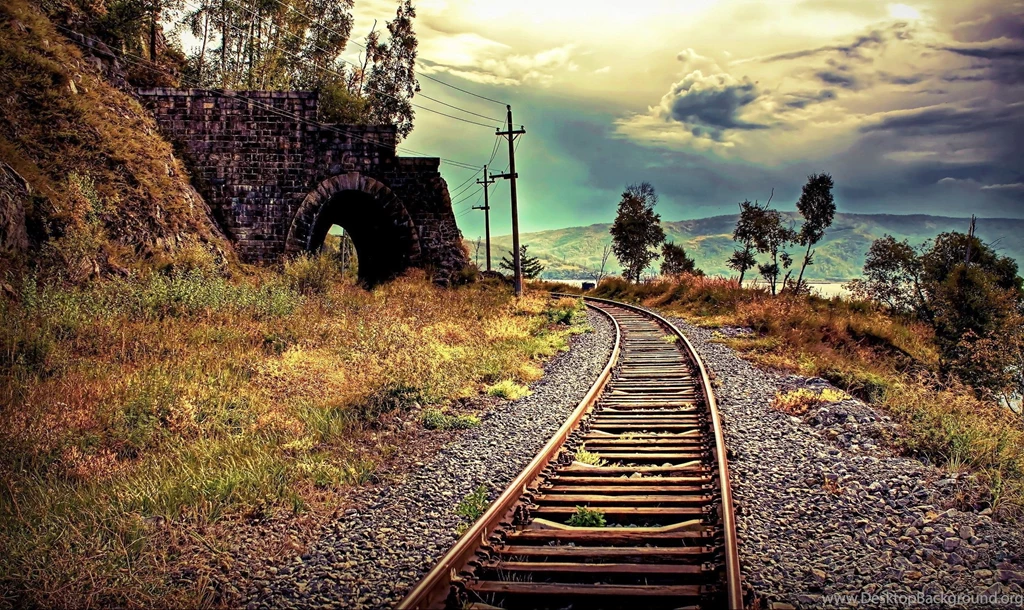 15 Train Tracks HD Wallpapers