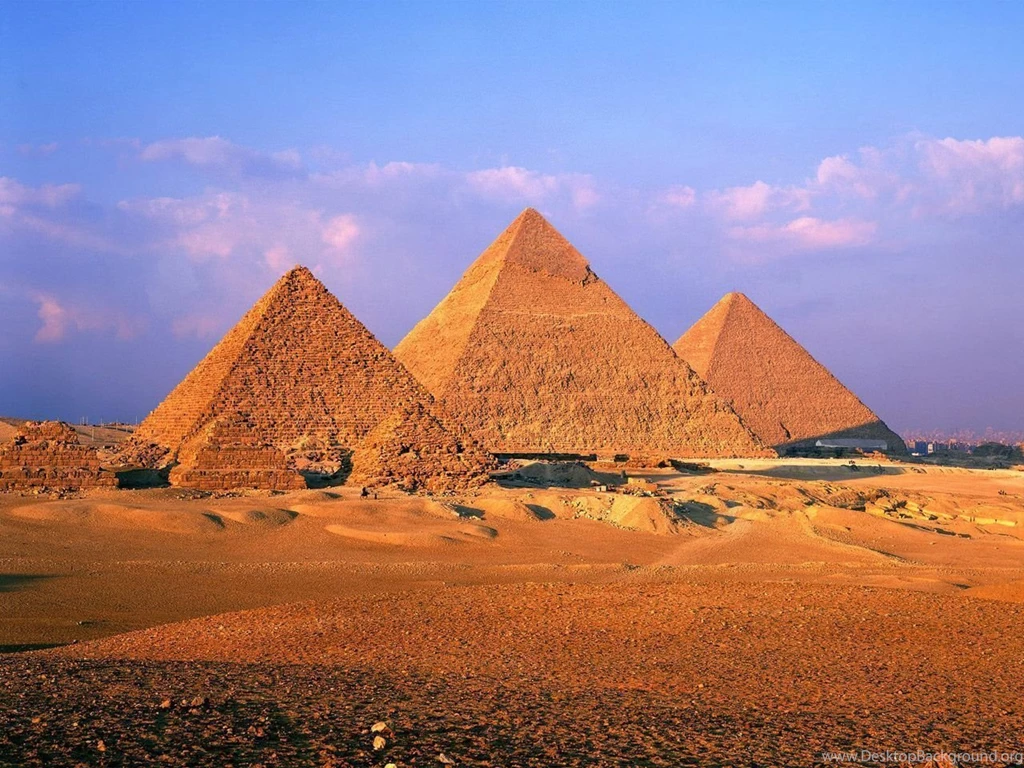 Egyptian Pyramids Wallpaper.jpg
