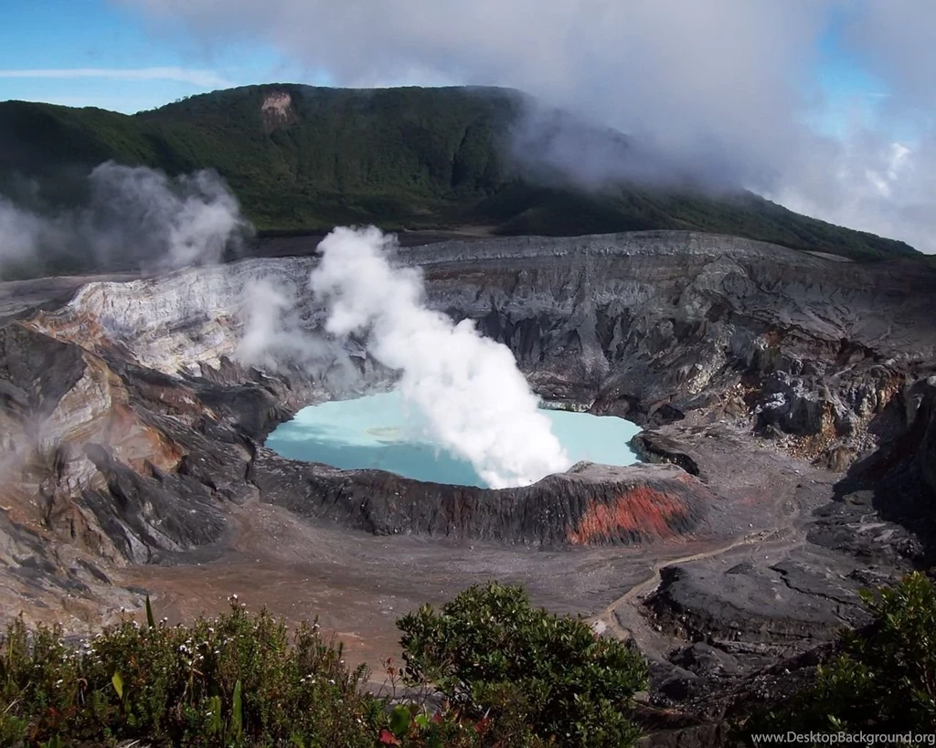 Poas_volcano_wallpaper_costa_rica_world_wallpaper_1280_1024_1794.jpg