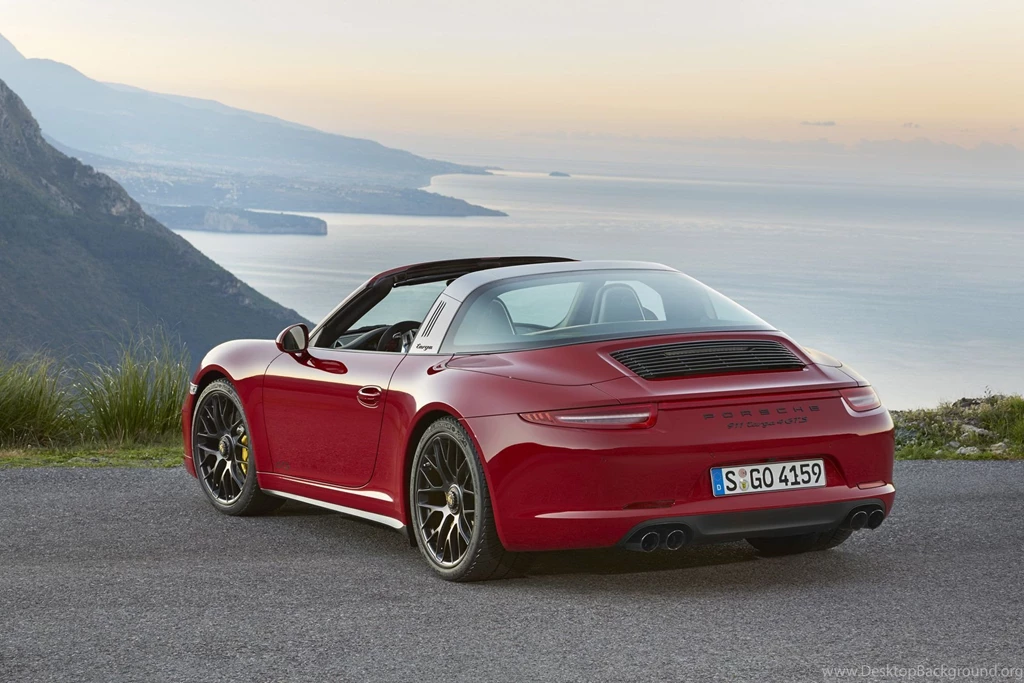 2015 Red Porsche 911 Image