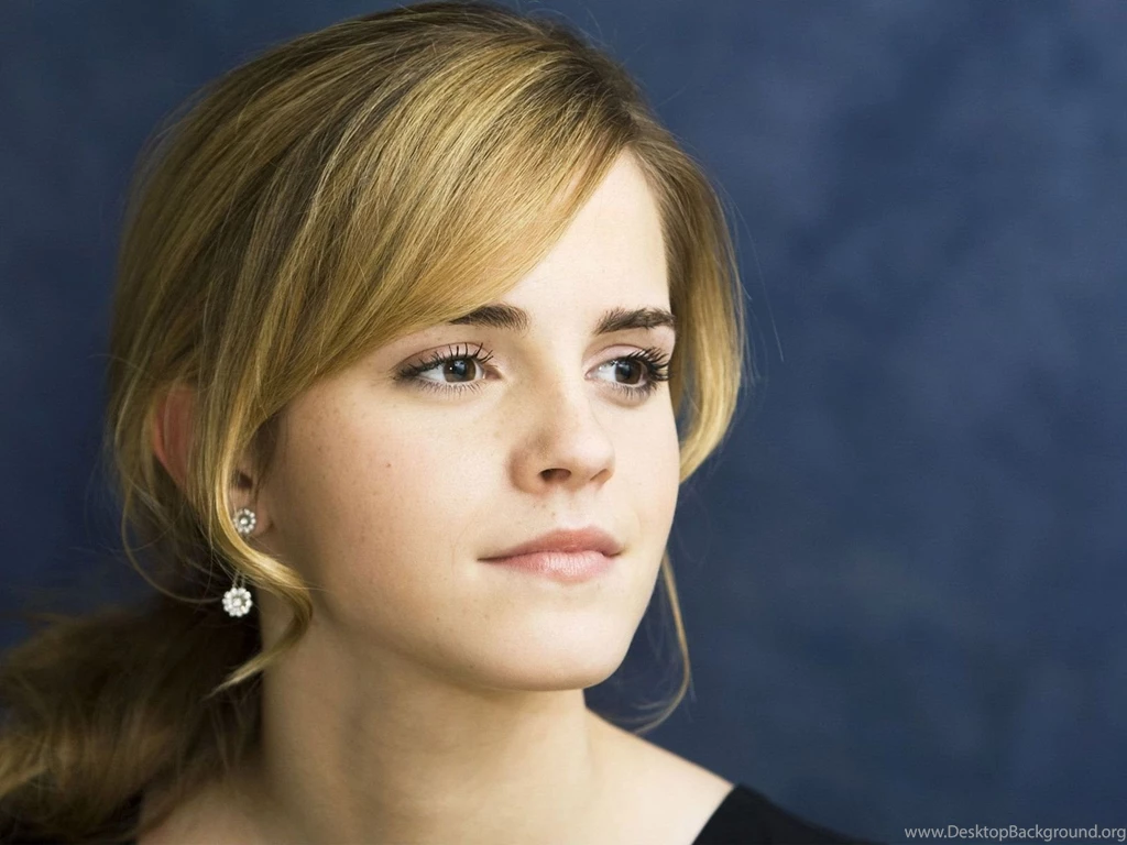 Emma Watson Getting Glow In Face HD Wallpapers
