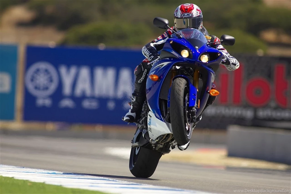Wallpapers 2010 Yamaha