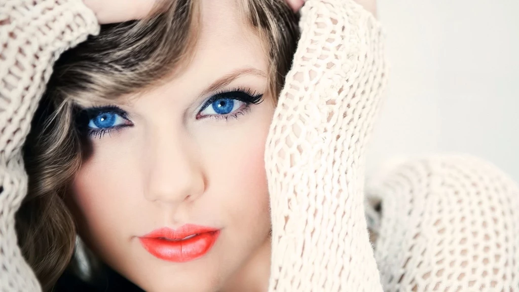 Blue Eye And Red Lips Of Taylor Swift American Songwriter HD ...