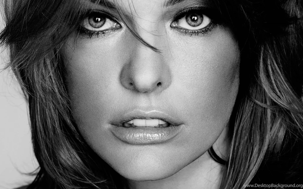 Milla Jovovich Wallpapers