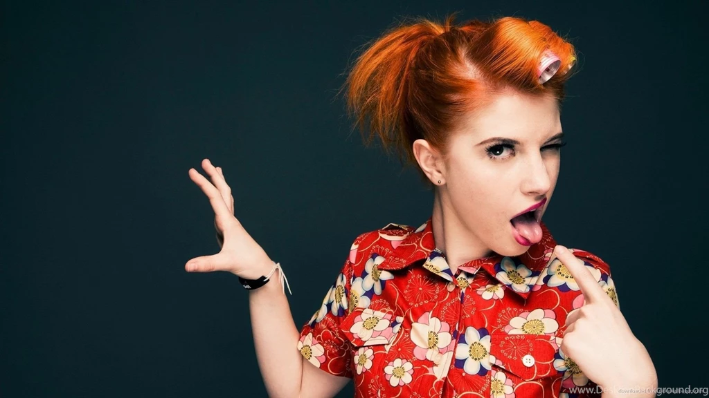Hayley Williams Bleeegh Picture For IPhone, Blackberry, iPad ...