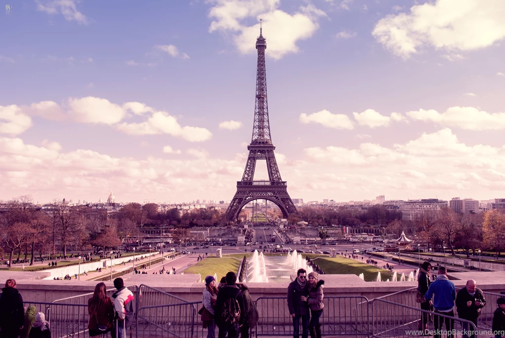 Eiffel Tower In Pink Wallpapers And Images Wallpapers, Pictures ...