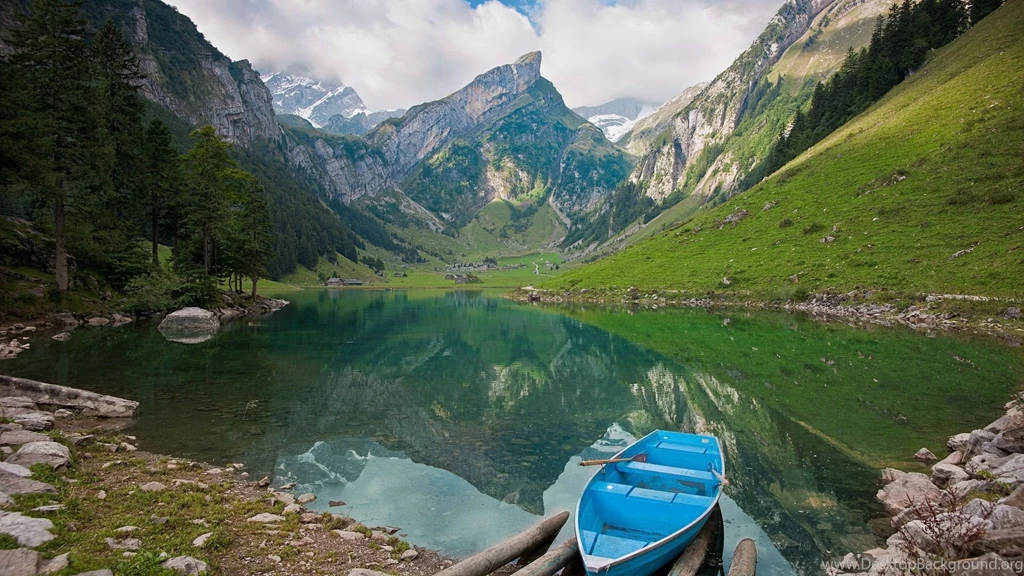 Mountain Lake HD Background Wallpapers.jpg