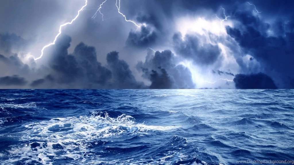 20 Download Hd Lightning Over Ocean Nature Wallpapers